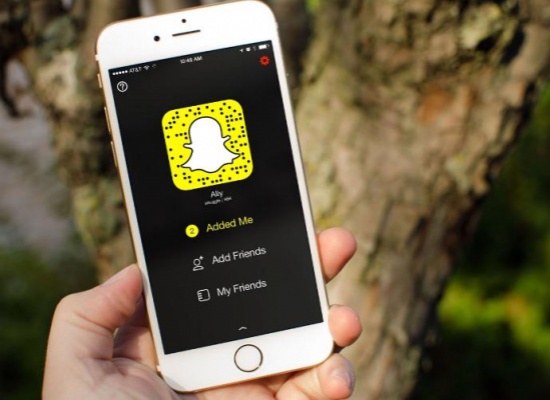 "سناب شات" يتسبب بجلد يمني مقيم بالسعودية!