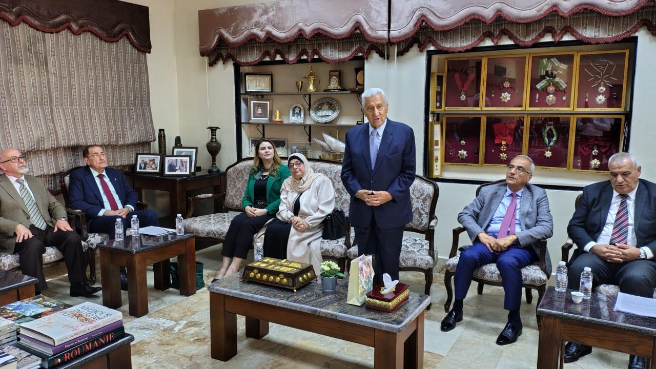 النسور يستقبل وفد مبادرة الحوار المجتمعي تحت شعار "دعوة لترشيد العادات وبناء وعي وطني جديد"