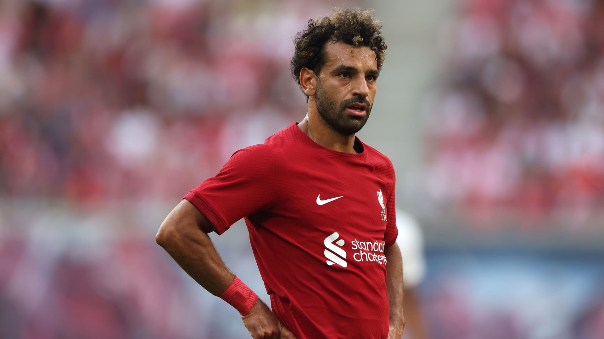 ليفربول يتعثر في افتتاح مشواره بالدوري الإنجليزي وصلاح يحقق رقما قياسيا جديدا
