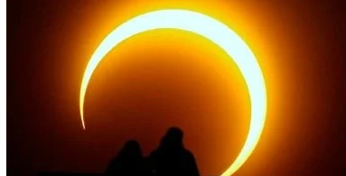 إرشادات لحماية عينيك أثناء كسوف الشمس