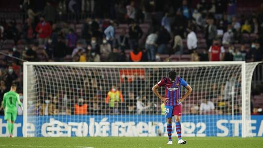 برشلونة يتعثر تحت قيادة مدربه الجديد أيضا