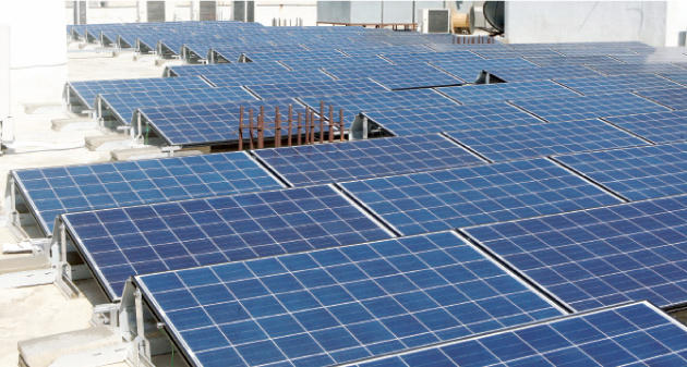 منح أول رخصة لتوليد الطاقة الكهربائية باستخدام الخلايا الشمسية