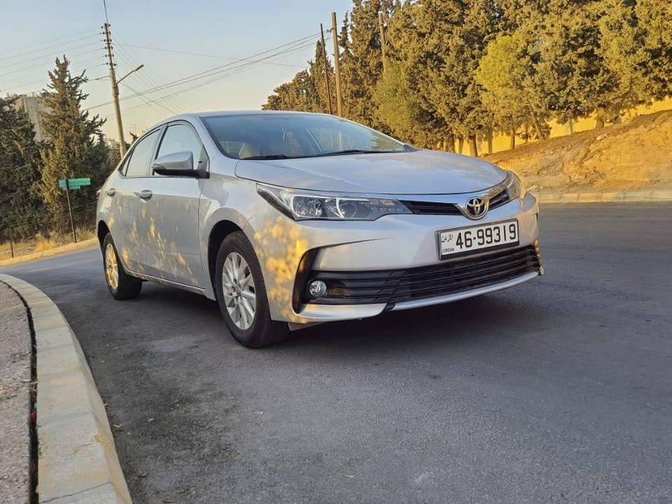 تويوتا كورولا  2018