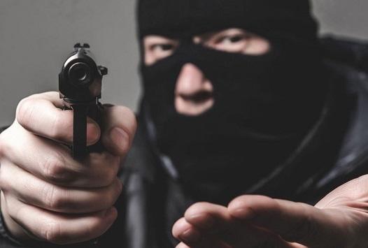 الأمن: سطو مسلح على بنك في الجبيهة و سلب 2000 دينار  ..  تفاصيل