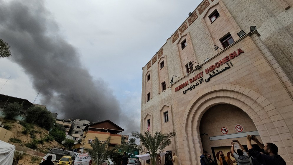 الاحتلال يحاصر المستشفى الإندونيسي بغزة ويستهدف قسم العناية المركزة