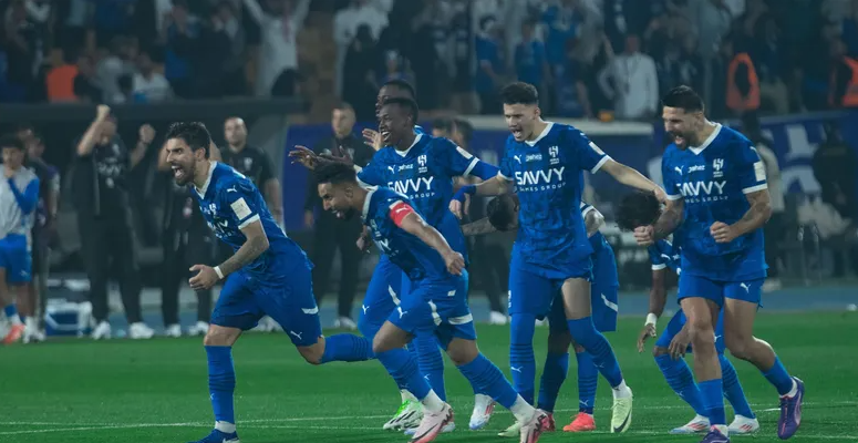 السوبر السعودي ..  الهلال يعبر إلى النهائي على حساب الأهلي