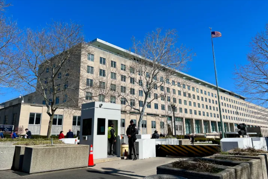 الولايات المتحدة تخطط لإعادة فتح سفارتها في سوريا