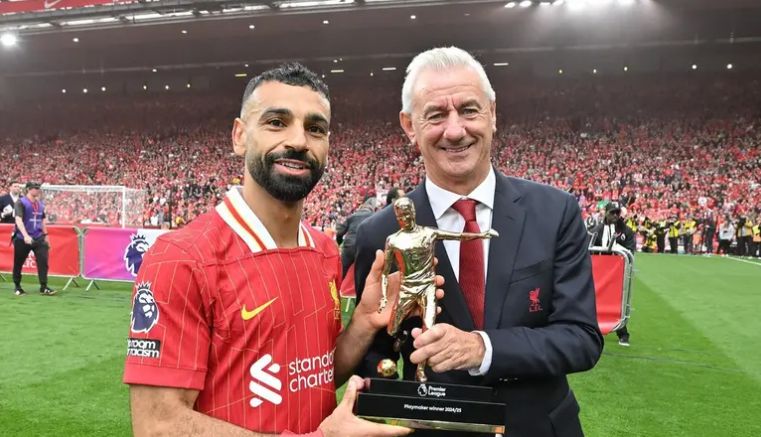 لاعب ليفربول: عذراً صلاح ..  أنت لا تستحق الجائزة