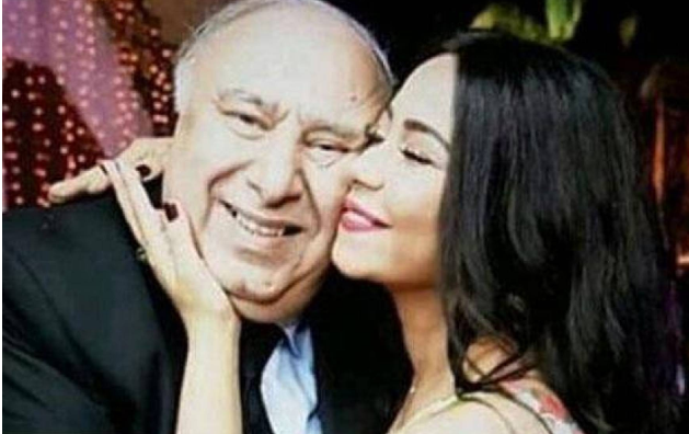 حما شيرين عن قضيتها: "إن كنتم نسيتم اللي جرى هاتوا الدفاتر تنقرا"