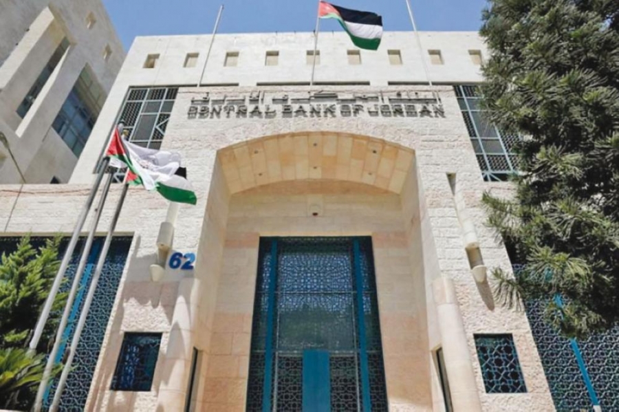 خبراء يطالبون بتأجيل أقساط القروض لـ 6 شهور