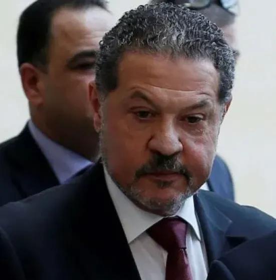 نجل رئيس عربي يستعد لخلافة والده وتقلد زمام الأمور في بلاده!!