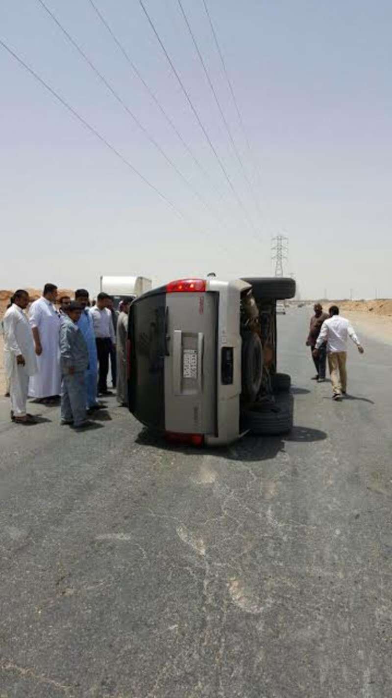 فتحة تصريف تقلب سيارة مواطن وتثير الرعب منذ 4 أشهر بـ"سلي الرياض"