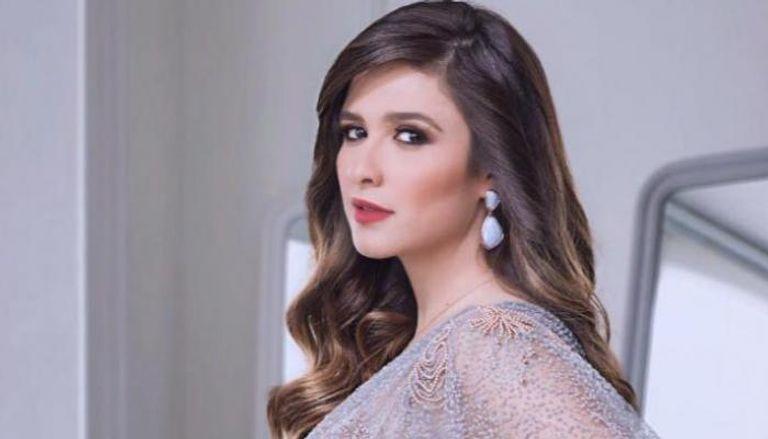 ياسمين عبدالعزيز في أحدث ظهور ..  رشاقة تضفى جمالاً - صورة