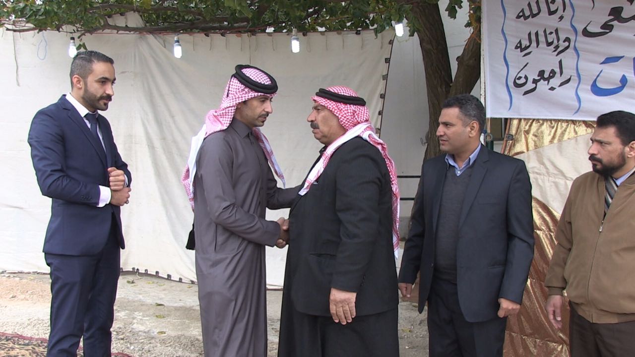 الدبلوماسي القطري عبدالله النعيمي يزوربيت عزاء احد شهداء الامن العام