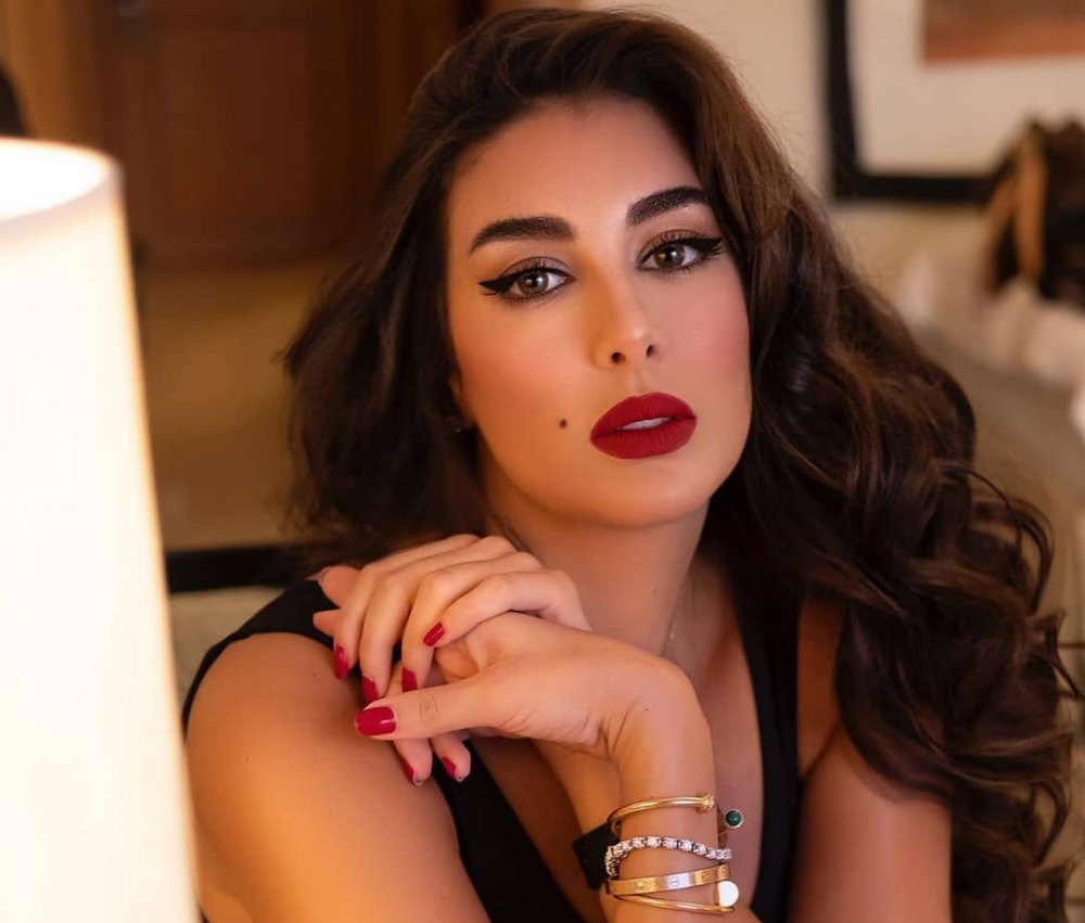 شاهدوا بالفيديو  ..  ياسمين صبري بضيافة الشيف نصرت  ..  علامات النفور بدت عليها  ..  ما هي الحكاية؟