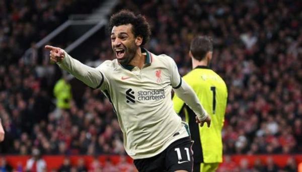 الأفضل في الدوري الإنجليزي  ..  محمد صلاح يحرج بوليسيتش مع زملائه