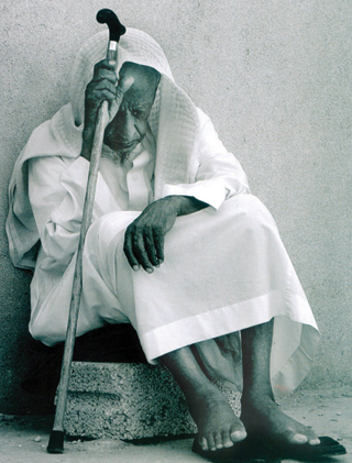 تعليمات ترخيص دور الرعاية  والأندية النهارية للمسنين