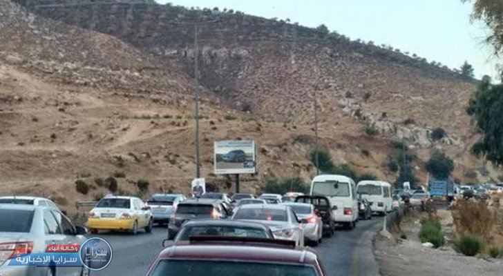 الدوريات الخارجية: التعامل مع حادث تدهور أعلى جسر جرش وازدحام مروري خانق 