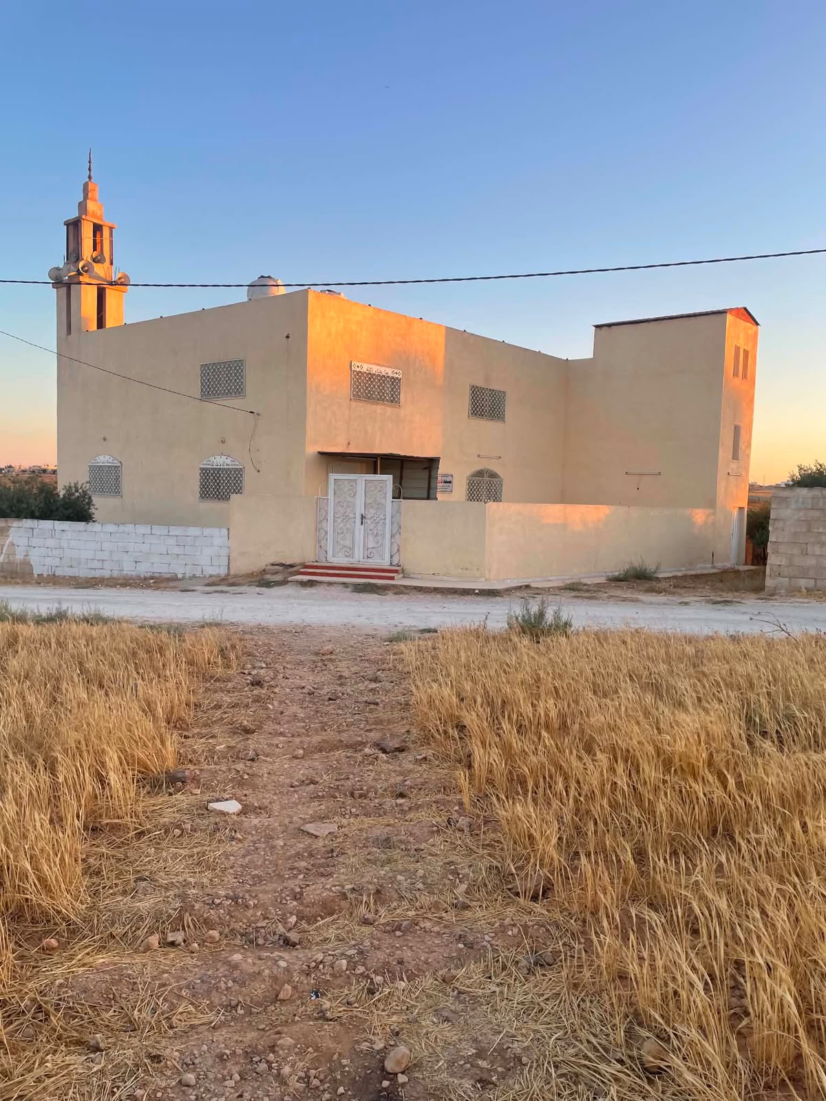 مناشدة لإقامة صلاة الجمعة في مسجد حي الرميلة الجنوبي بمغير السرحان ..  صور