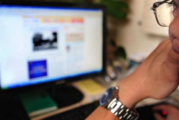 بطريقة شيطانية نشر صورها على موقع إباحي بعد رفضها الارتباط به  ..  "تفاصيل"