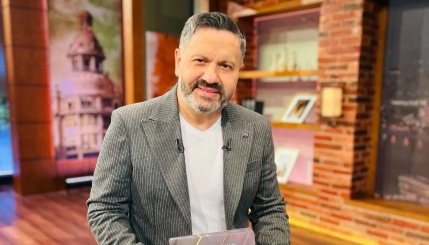 إدوارد يظهر على كرسي متحرك ..  ونقابة الممثلين تكشف حقيقة مرضه