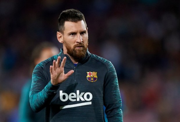 بالفيديو ..  كيف رد ميسى على مشجع برشلونى أثار غضبه فى الشارع