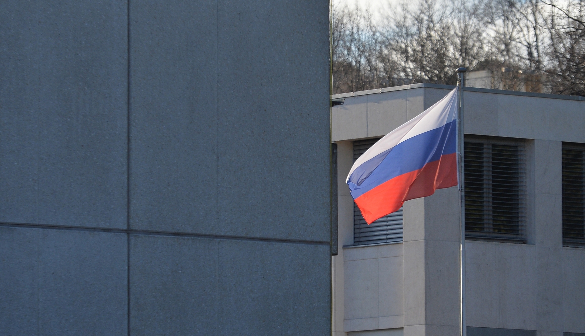 السفارة الروسية لدى استراليا تعثر على مغلفين بهما مسحوق ابيض 