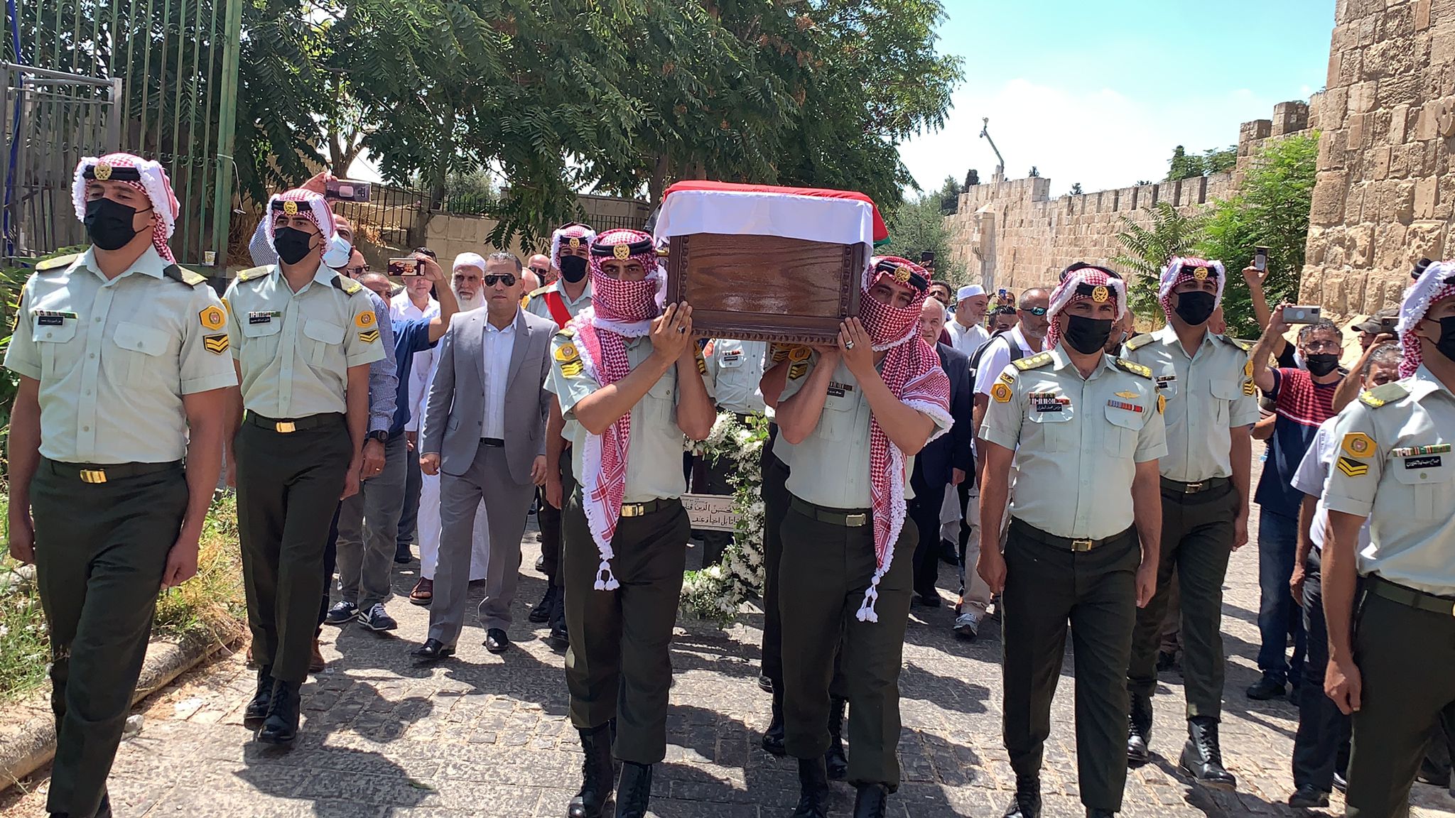في قدس الاقداس نزلنا نحن الشهداء