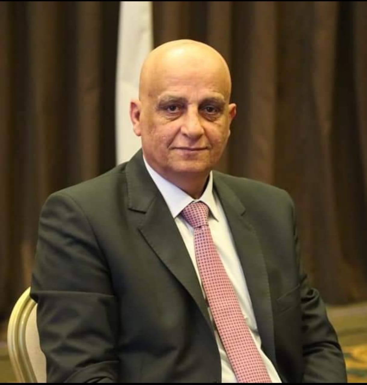 طلال بدران مدير مكتب السفير الاماراتي في عمان: الرجل الذي يعمل دون وكلل ولا توانى عن خدمة الدولة ومواطنيها