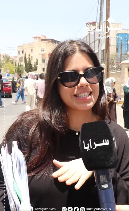 ماذا قال طلاب التوجيهي الادبي عن امتحان العربي التخصص "الورقة الأولى" ..   فيديو