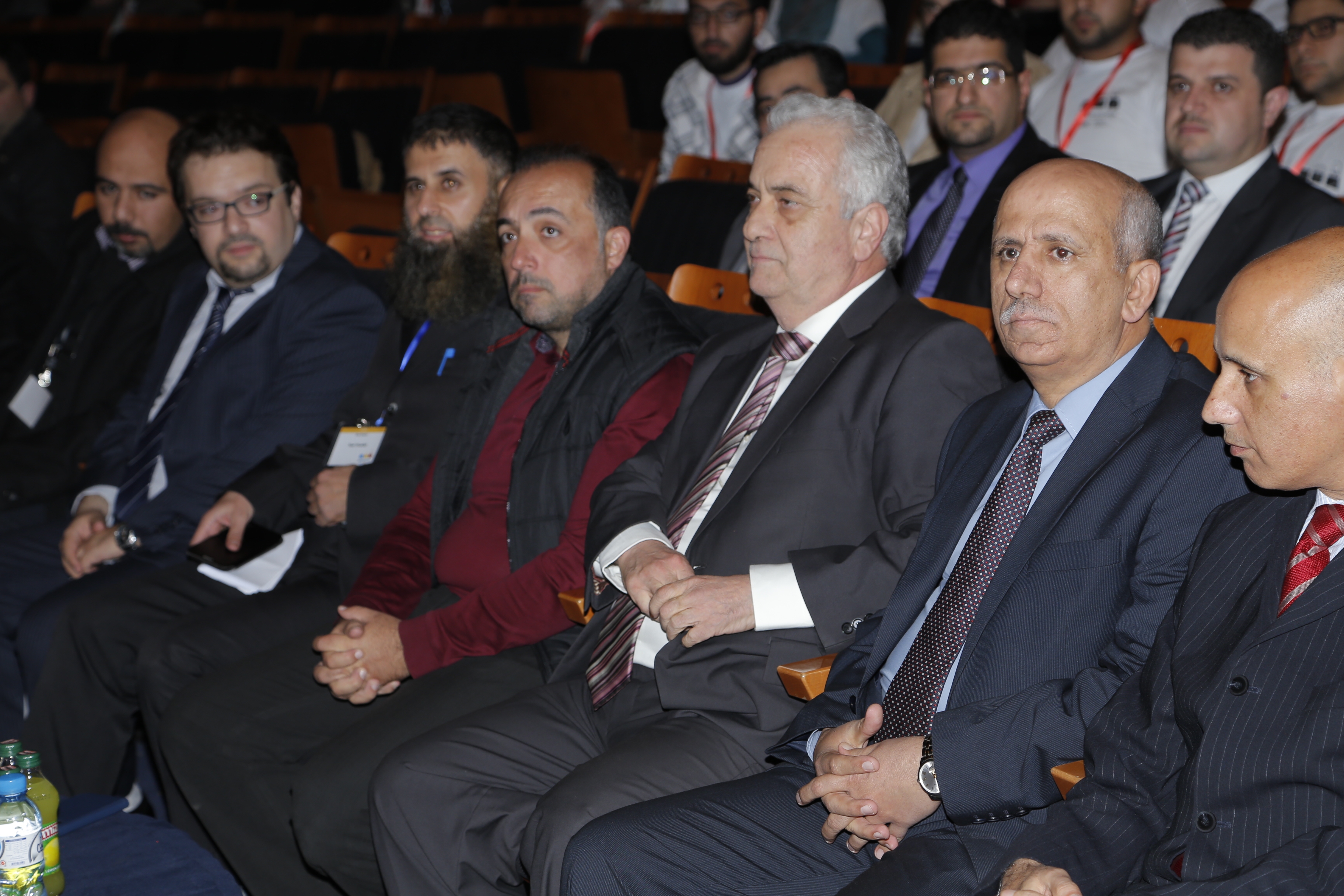 سعادة النائب الدكتور هيثم أبو خديجة يرعى ختام مسابقة "أفضل فريق برمجة"