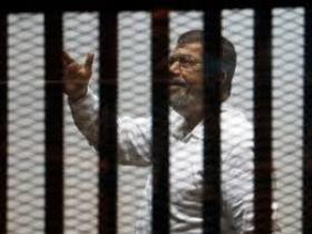 مرسي بعد حكم الاعدام :" فاقض ما أنت قاض"