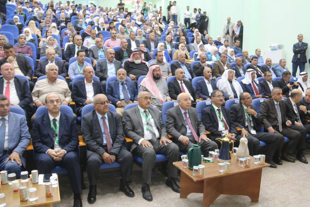 رئيس جامعة مؤتة يرعى اليوم العلمي ويوم الخريج في كلية الزراعة