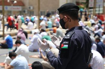 الأردنيون يؤدون ثاني صلاة الجمعة بعد رفع الحظر الشامل  .. واستمرار إغلاق مصليات النساء 
