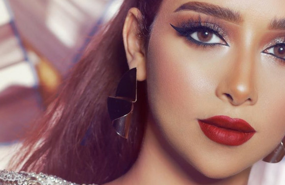 بلقيس تكشف عن مهنها الأربع ..  إحداهن سيدة أعمال مع زوجها