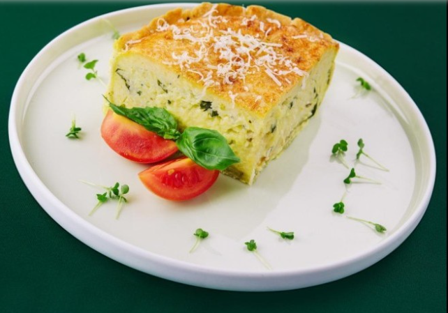 كيك مالح بجبنة الفيتا والسبانخ