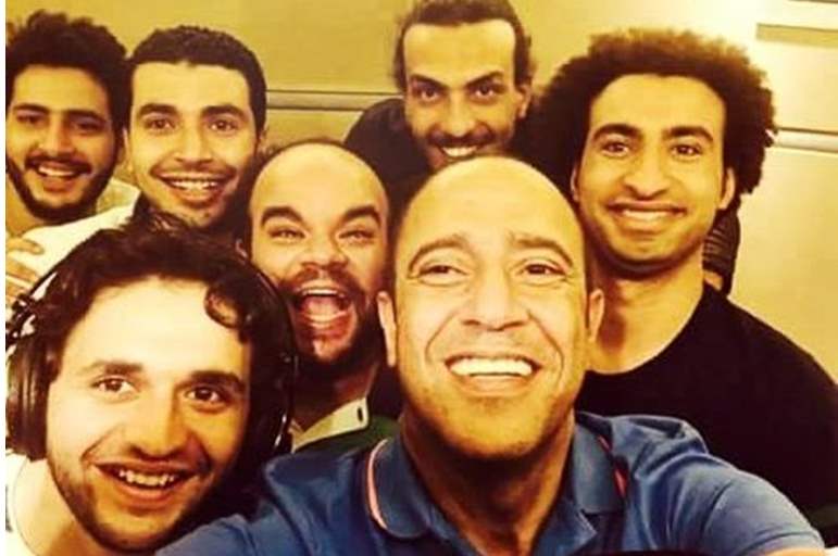 نجم مسرح مصر: شاركت في أعمال بتمنى ربنا يسامحني عليها  ..  سيئات جارية هتستمر لما أموت!
