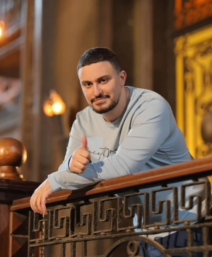 ياسين يدعم والده أحمد السقا برسالة مؤثرة