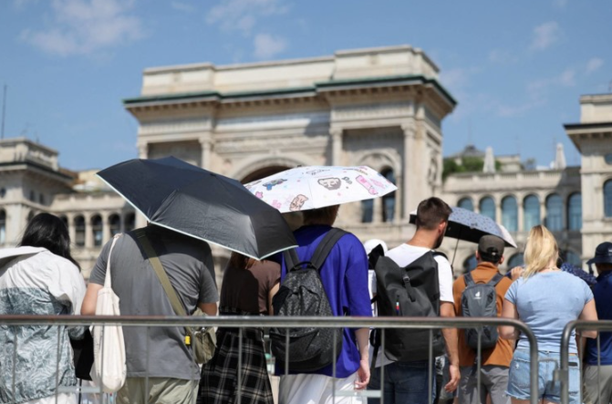 ميلانو الإيطالية تشهد أكثر الأيام حرارة منذ 1763