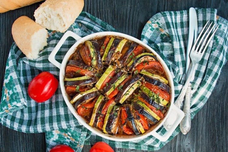 خضار منوعة مشوية بالزعتر