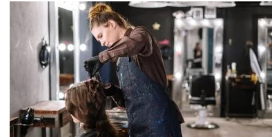 4 معلومات مهمة عند صبغ الشعر للمرة الأولى ..  احرص عليها