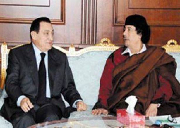 هل حاول القذافي اغتيال السادات على يد مبارك؟
