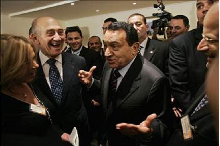 لأول مرة  ..  رئيس الوزراء الصهيوني الأسبق إيهود أولمرت يكشف تفاصيل و أسرار علاقته بـ"حسني مبارك"