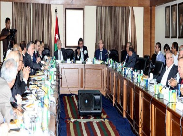 "الاقتصادية الوزارية": الوضع المالي للأردن ما يزال دقيقا