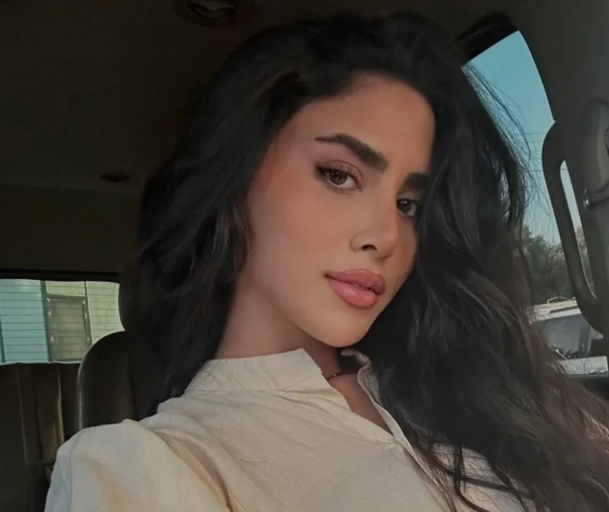 ساندي عيد تفوز بلقب "أجمل ابتسامة" في حفل ملكة جمال لبنان 2025