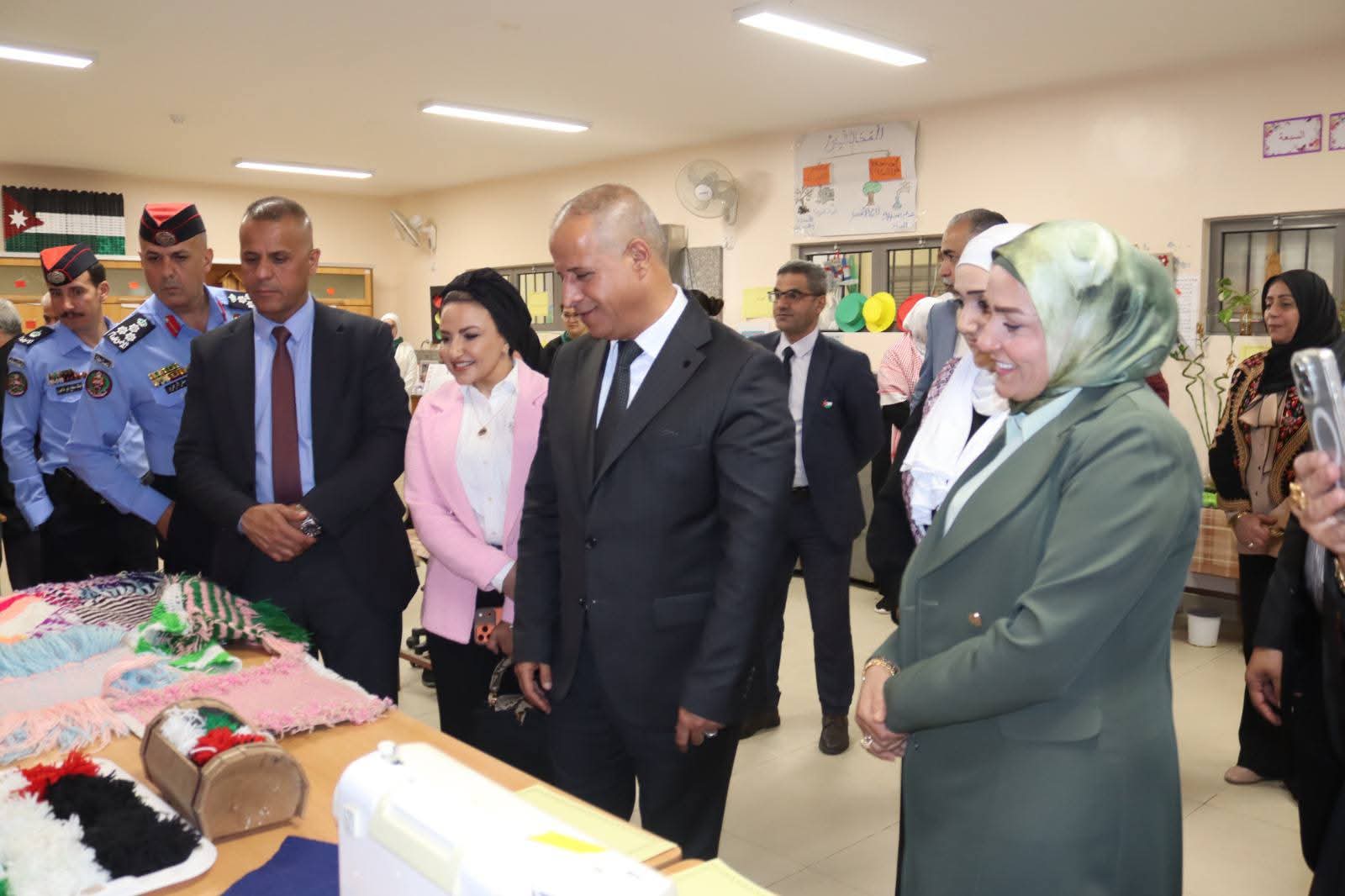 الهديرس يفتتح المعرض التراثي الأردني 