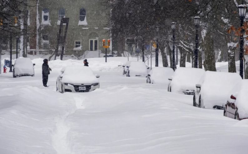 عاصفة ثلجية تقطع الكهرباء عن 600 ألف مشترك بأمريكا
