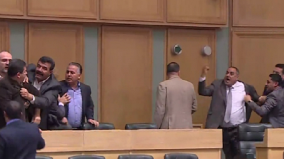 النائب هديب يوضح اسباب المشاجرة : لم اكن يوما الا نائبا اردنيا وما تحدثت به فُهم بشكل خاطيء 