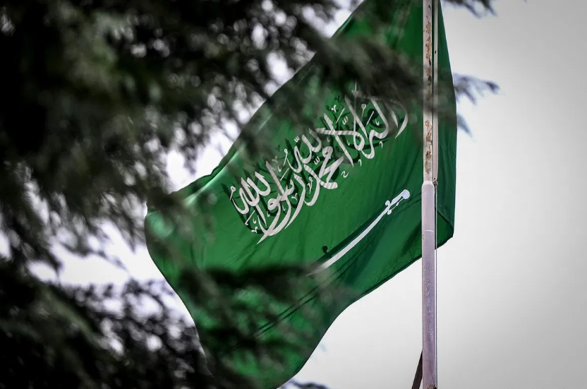 السعودية تمنح المقيمين بالخليج تأشيرة الكترونية للعمرة