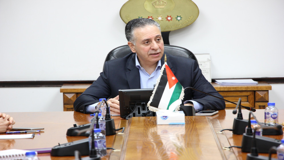 وزير الصناعة والتجارة: ممرات بديلة حال إغلاق باب المندب وحركة البواخر إلى الأردن طبيعية